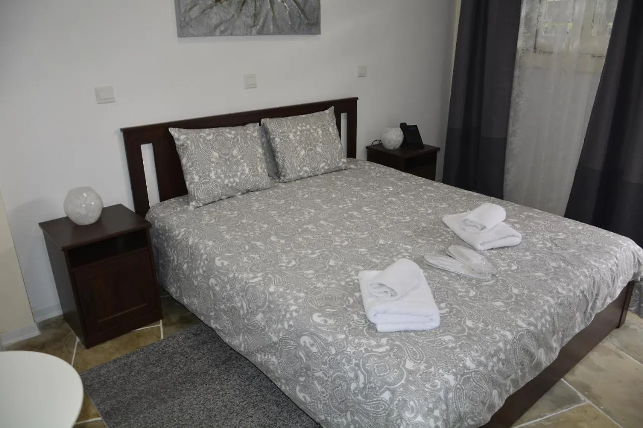 Edem Traditional House لارنكا بيت ريفي