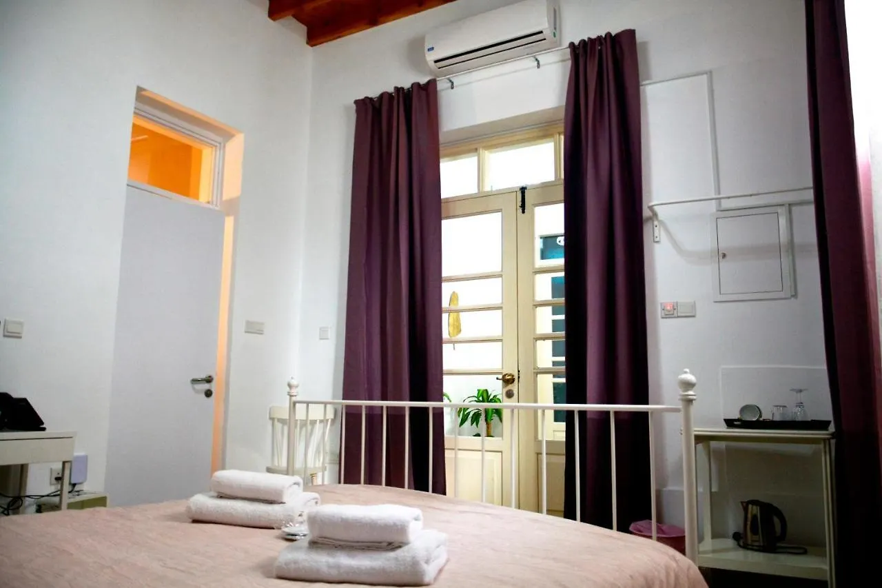 אורחן לרנקה Edem Traditional House